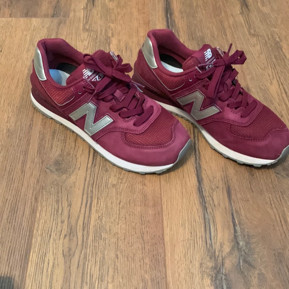 Maroon colored new balance shoes. Worn once. Never broke in.